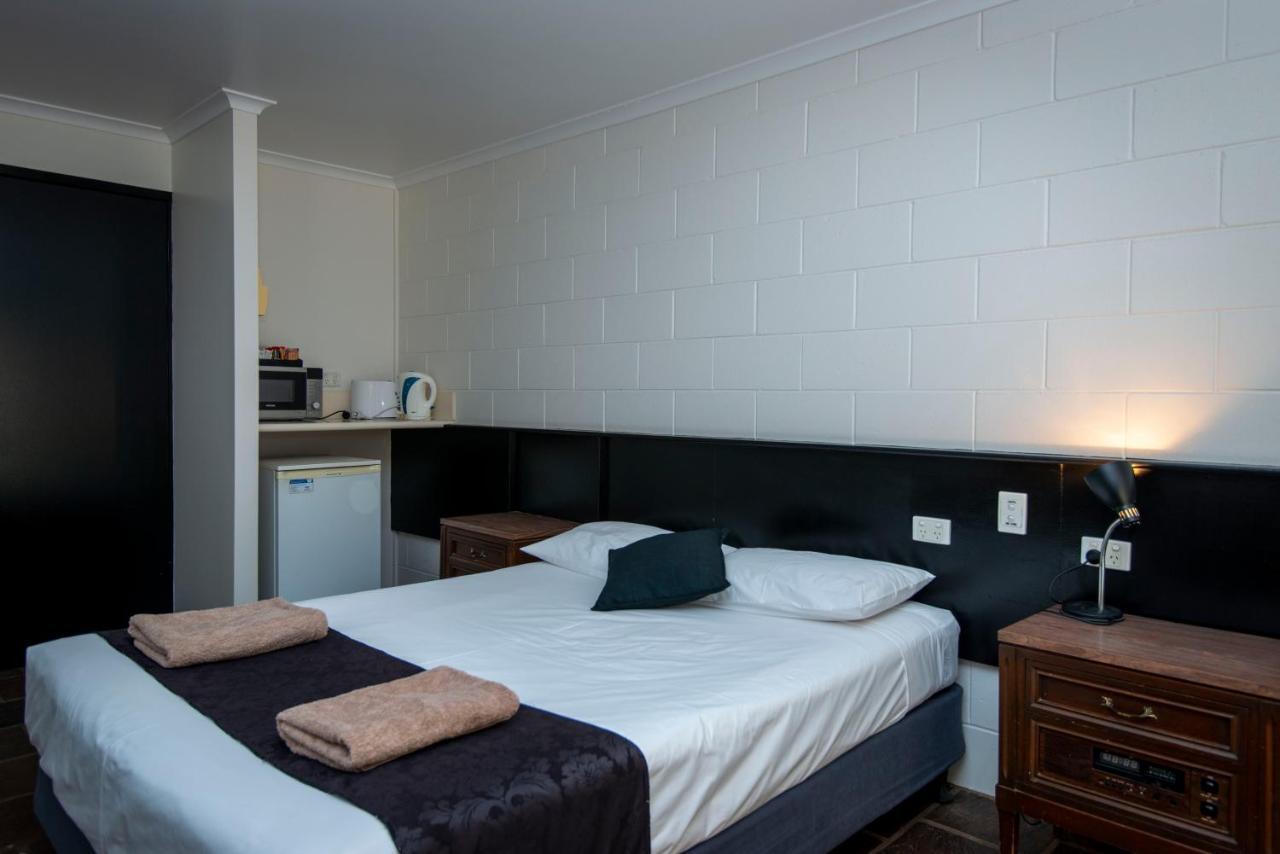 Longreach Most Central Motel 외부 사진