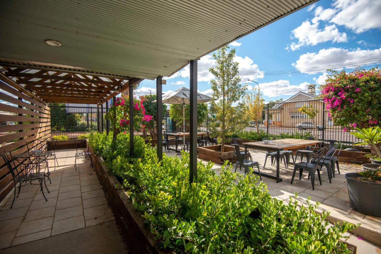 Longreach Most Central Motel 외부 사진