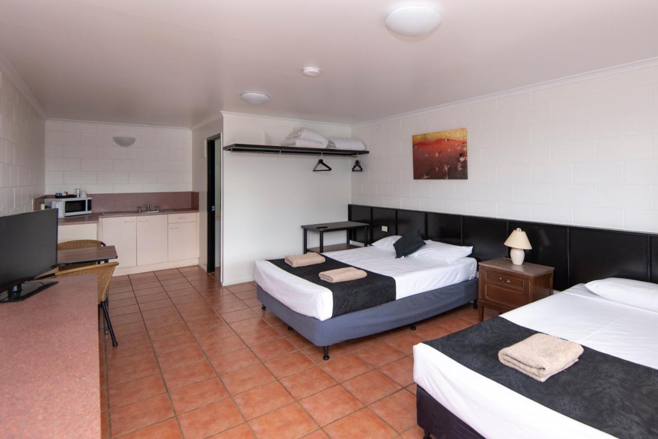 Longreach Most Central Motel 외부 사진