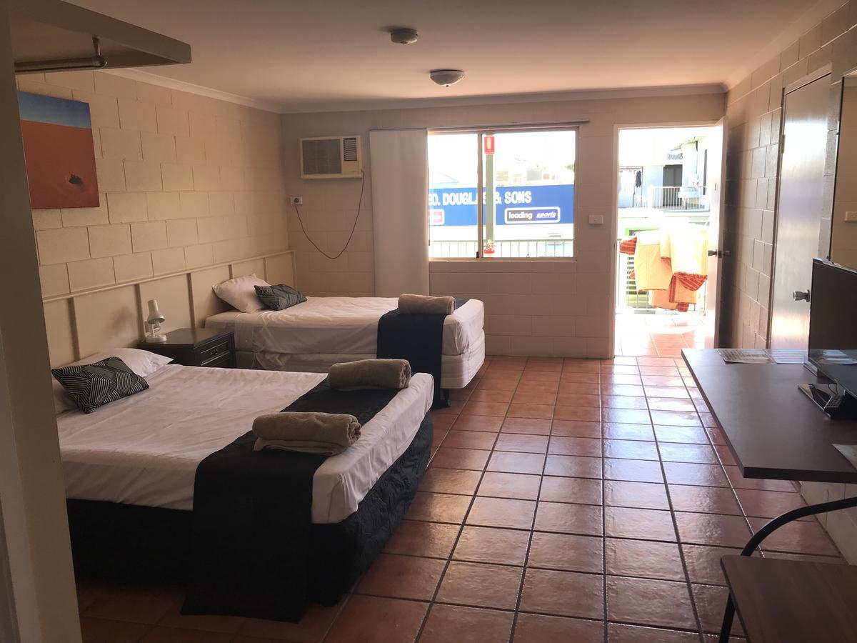Longreach Most Central Motel 외부 사진
