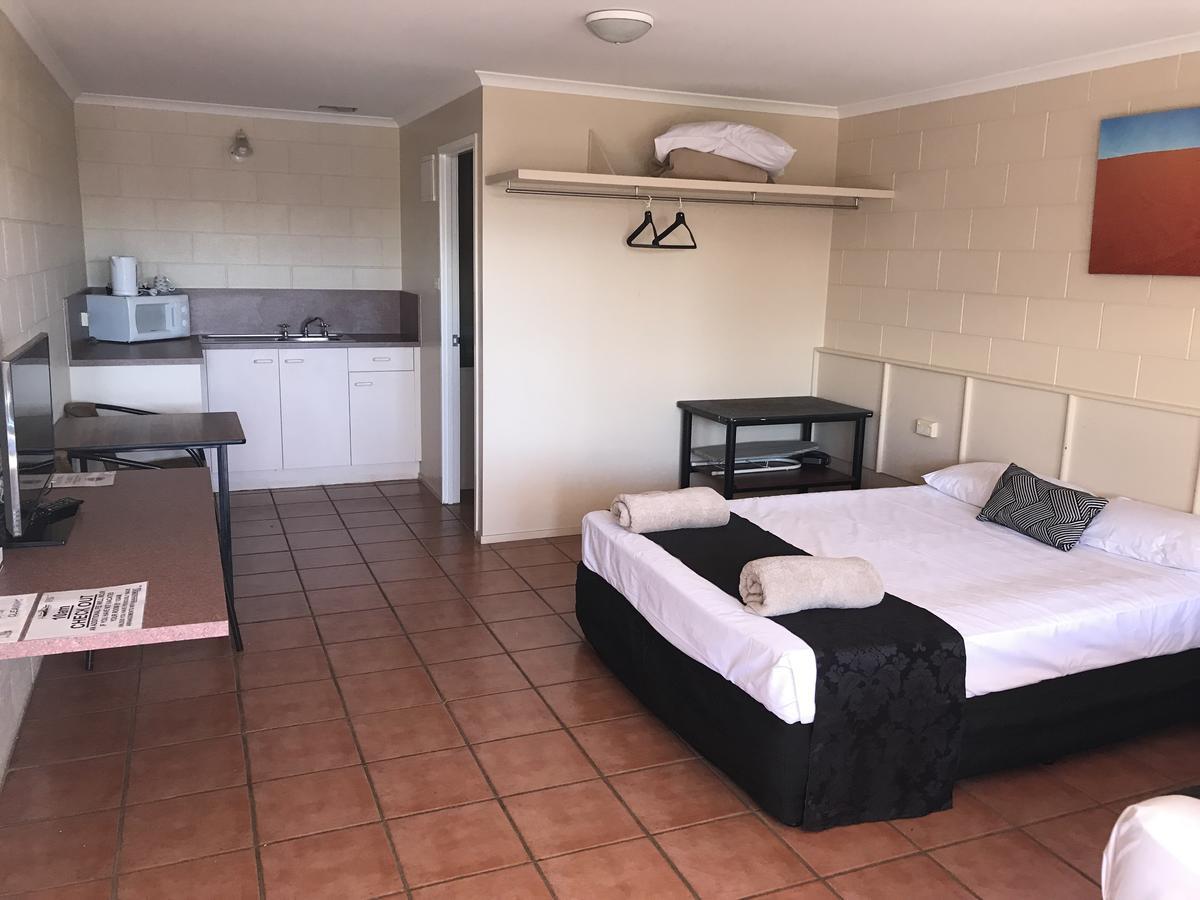 Longreach Most Central Motel 외부 사진