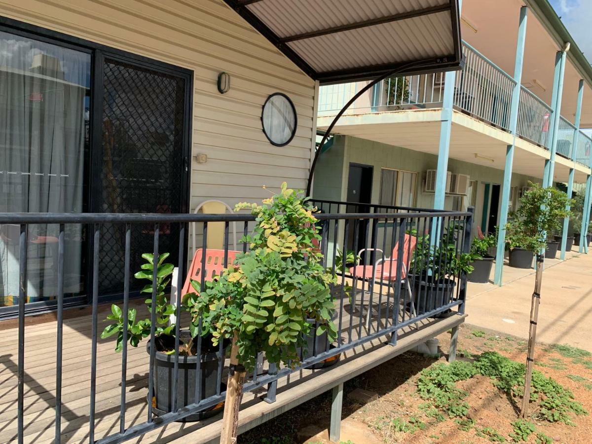 Longreach Most Central Motel 외부 사진